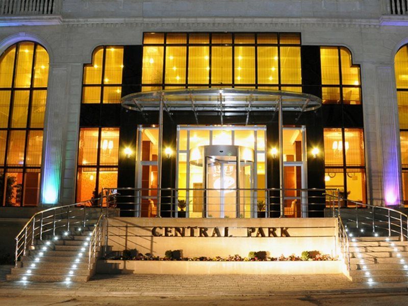 Central Park Баку Экстерьер фото